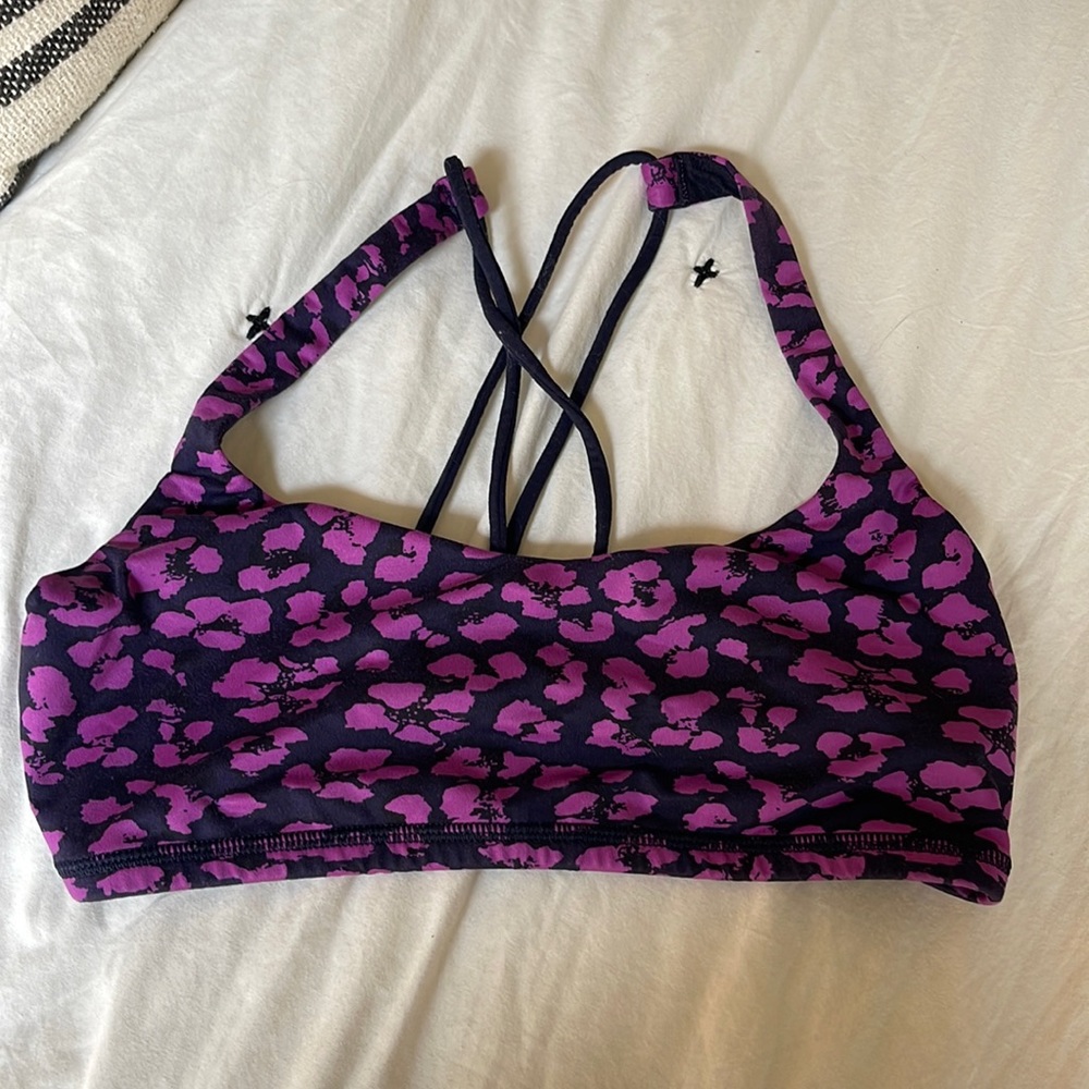 LuluLemon sports bra